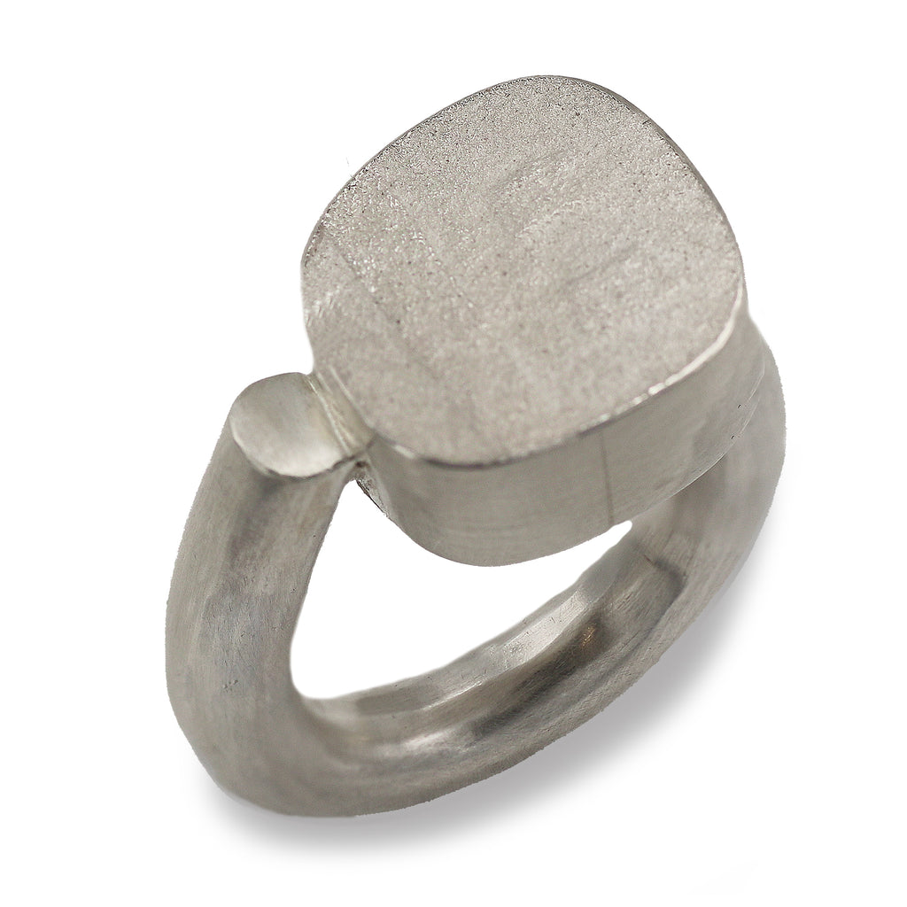 Kelda Young Traces Padlock Silver Ring