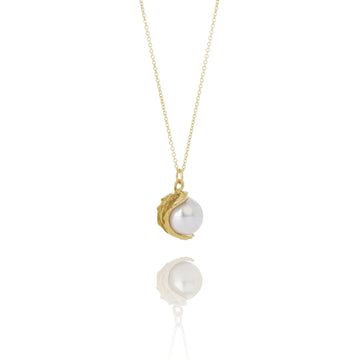 Aurum Pearl Kolga Pendant in Gold Plate